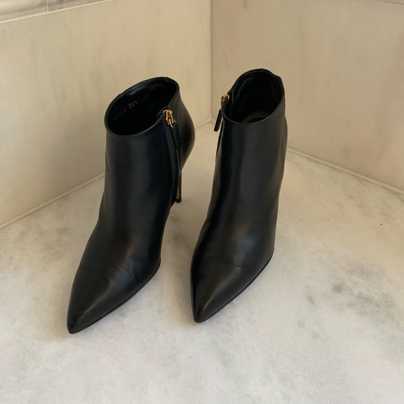 Gucci  Leather Bootie approx 3 1/4 in. heel. - Picture 5 of 8